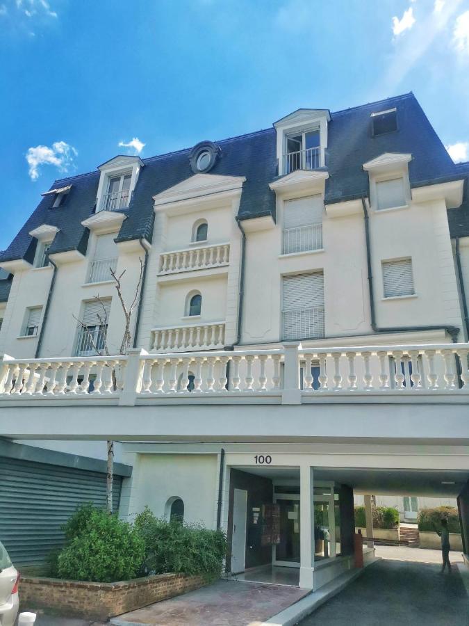 Le 100 Brossolette Apartamento Noisy-le-Grand Exterior foto